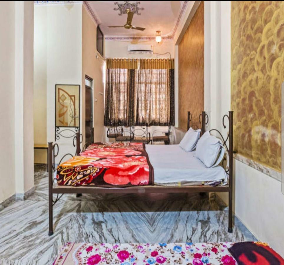 Heritage Haveli Bed and Breakfast Udaipur Esterno foto